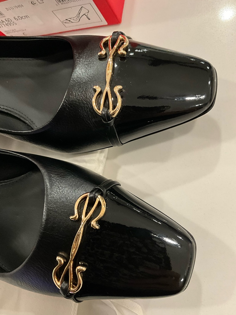Ferragamo Bria 60 Black Leather Patent Cap Toe Pumps - Picture 6 of 7